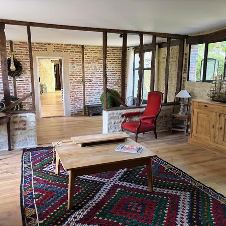 Belle Grange Renovee Avec Gout, Jardin - Proche Centre-ville بيت للعطل